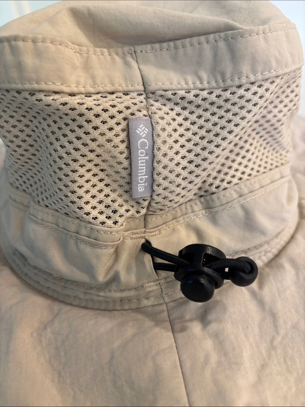 Columbia Tan/Beige Sun Hat with Chin Strap